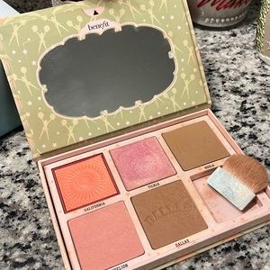 *3/$30* ❤️ Benefit cheerleaders, pink squad, blush bronze, and highlight palette